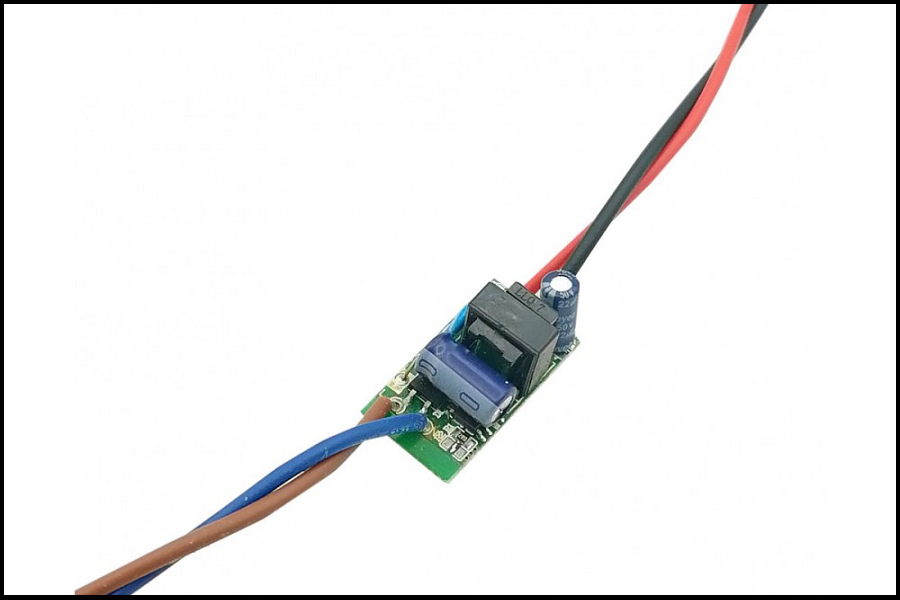 مشخصات فنی درایور ال ای دی 1-3 وات 590 میلی آمپر