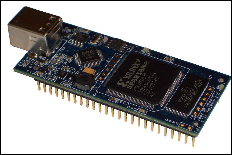 خرید آی سی منطقی قابل برنامه ریزی EPM3256ATI144-10N